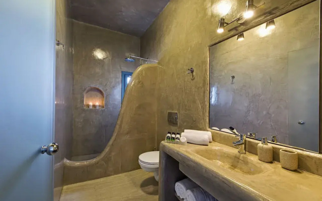 Alizea Villas & Suites
