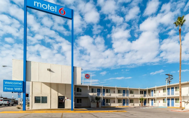 Motel 6 Blythe, CA - South