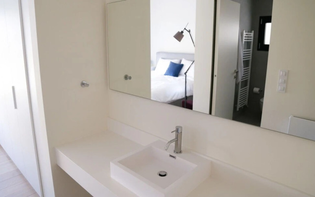 Voula Lofts