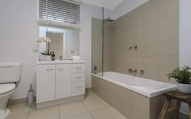 Cutest Cottage in Rosebud