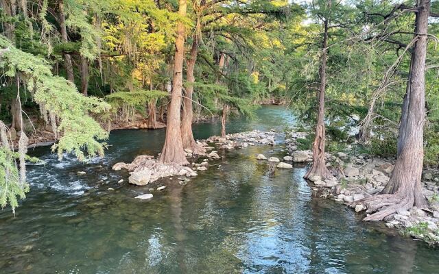 Parker River Haus Vg106 3 Bedroom Condo by RedAwning