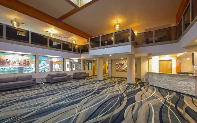 Grand Marquis Waterpark Hotel & Suites