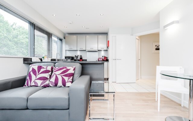 Roomspace - New Manor House