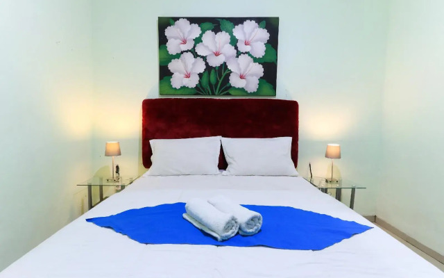 Labuana Homestay and Cafe Garden Makassar