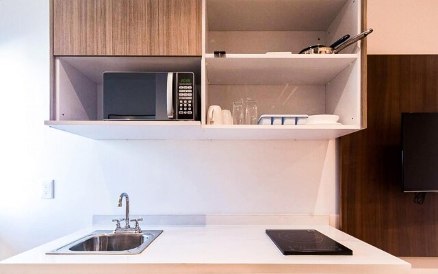 El Peque o Private Condo Pool Rooftop Lounge