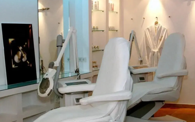 Landhuishotel & Restaurant De Bloemenbeek