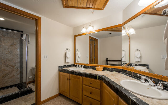 The Caledonian by All Seasons Resort Lodging