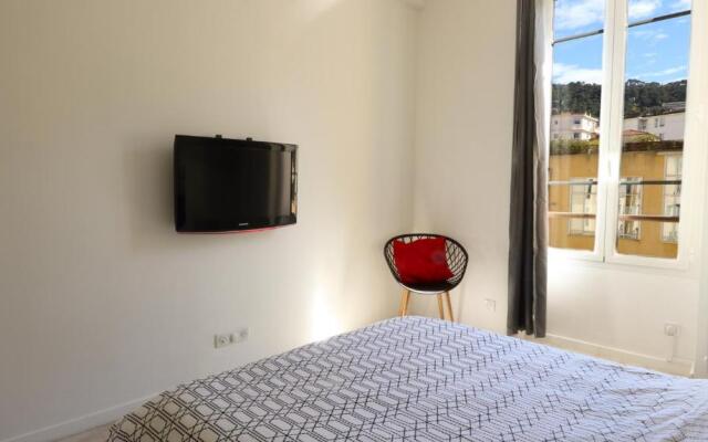 Apartment Port