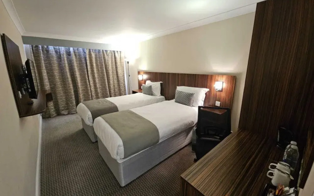 Palms Hotel & Retreat By Palette London Romford