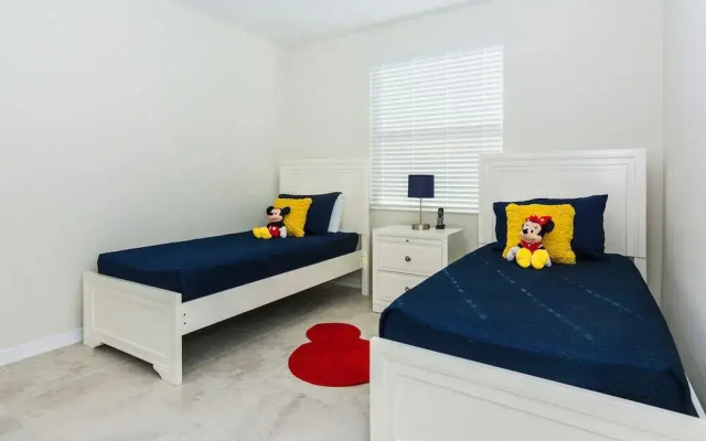 Family  Apartment at Storey Lake 272969