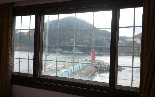 Lighthouse Hotel