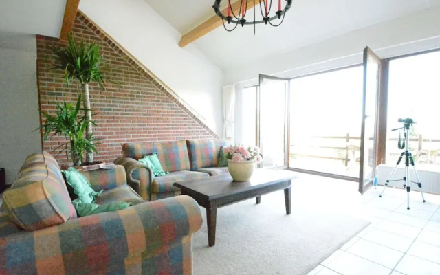 Spacious House With Beautiful Terrace