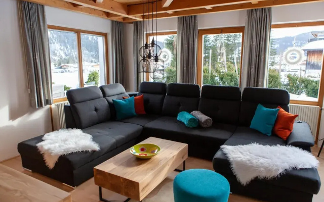 Chalet Leutasch With Ski Trail & Mountain Views