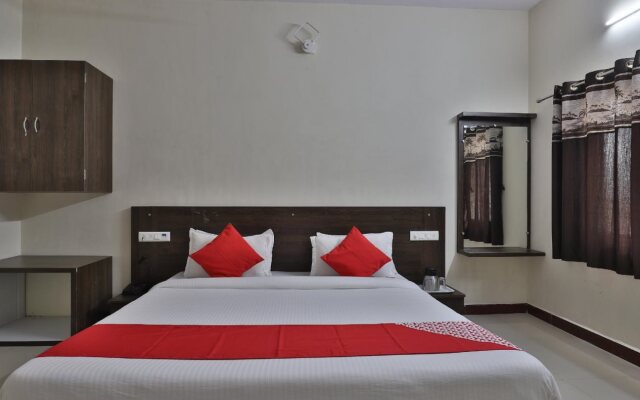 Capital O 24717 Raichura Farm Stay