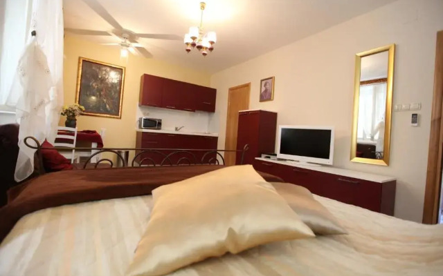 Tragurium & Salona Apartments