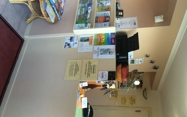 Heritage House Motel & Units