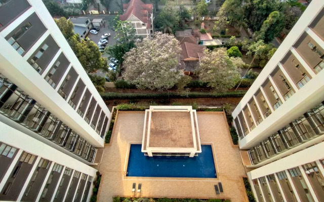 Lux Suites Astoria Apartments Lavington