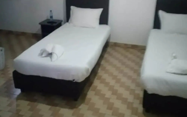 Cherika Hotel & Suites