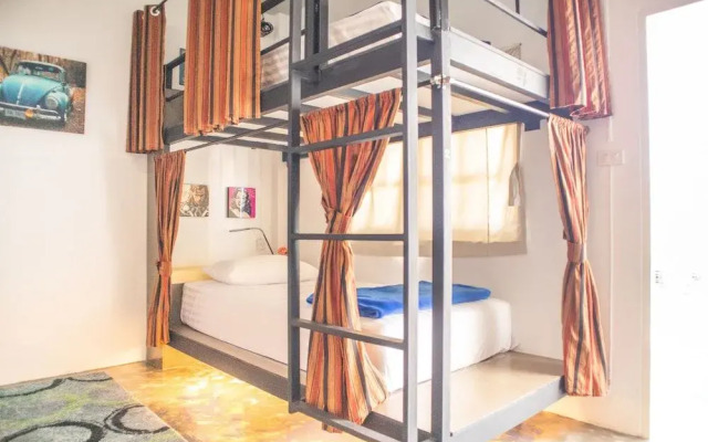 OYO 617 Tira Hostel chalong Phuket