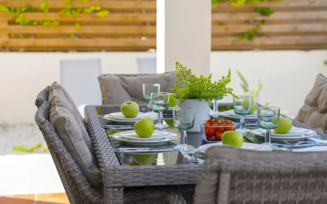 Faros Villa Shamrock