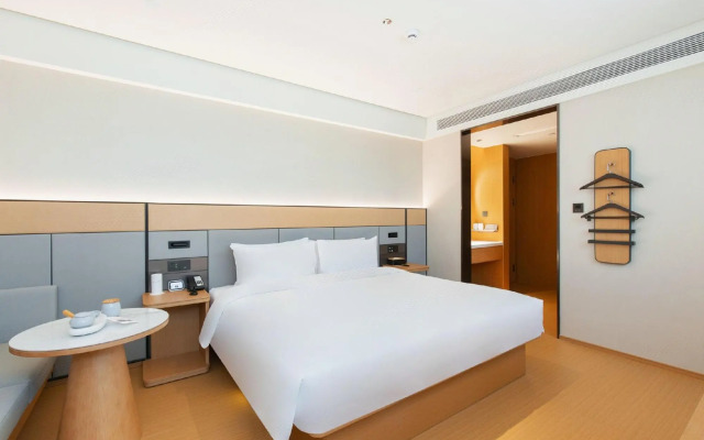 JI Hotel (Baoding Wanbo Square)