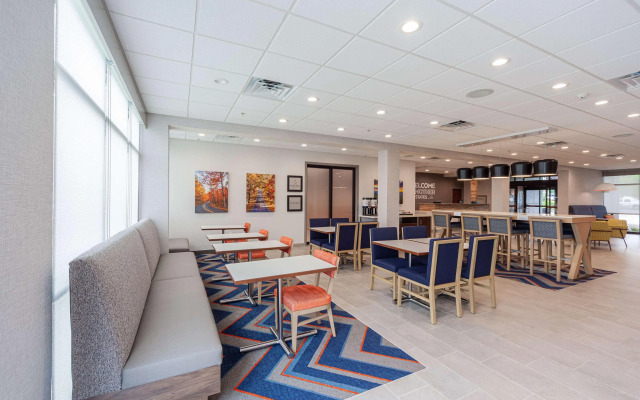 Hampton Inn Winchester N/Conference Center, VA