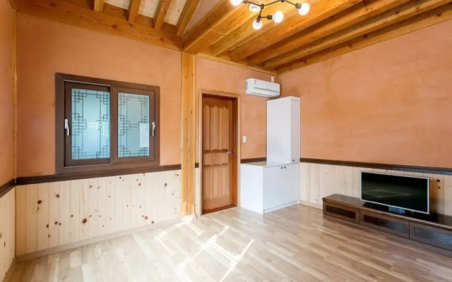 Gyeongju Hanok Kkotjam Pension