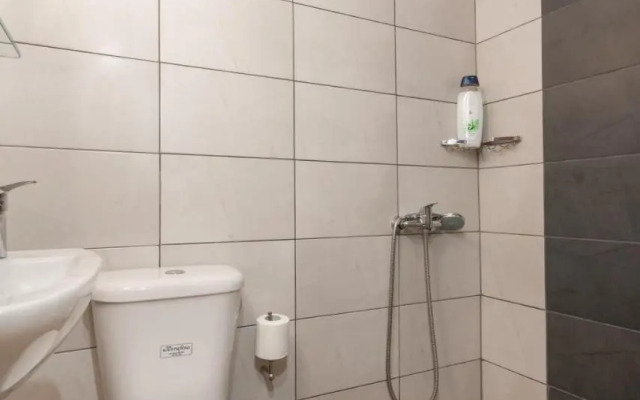 Spacious apartment-600m from the subway