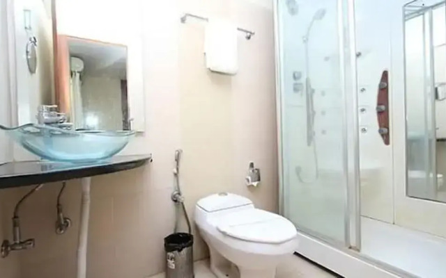Fabhotel Prime Le Palace