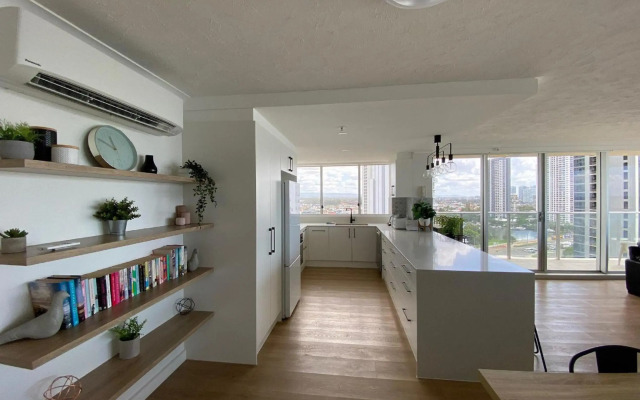 Hi Surf Beachfront Resort Apartments