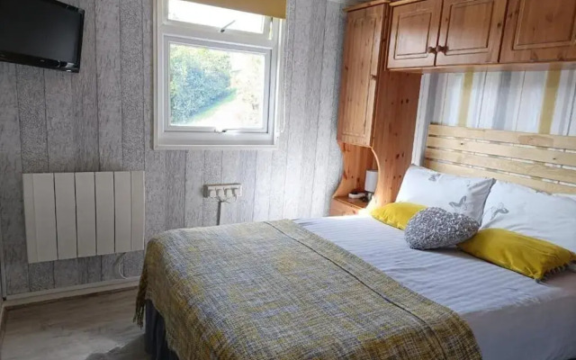 Lovely Lodge Next To The Mansion House Llansteffan