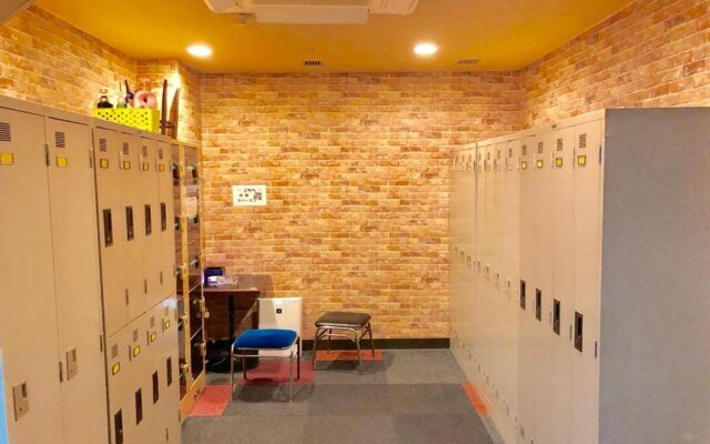Capsule Hotel Block Room