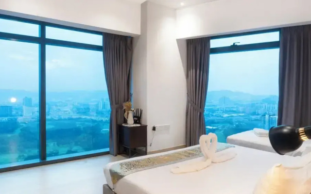 Moonway Luxury Suites At Eaton Residence