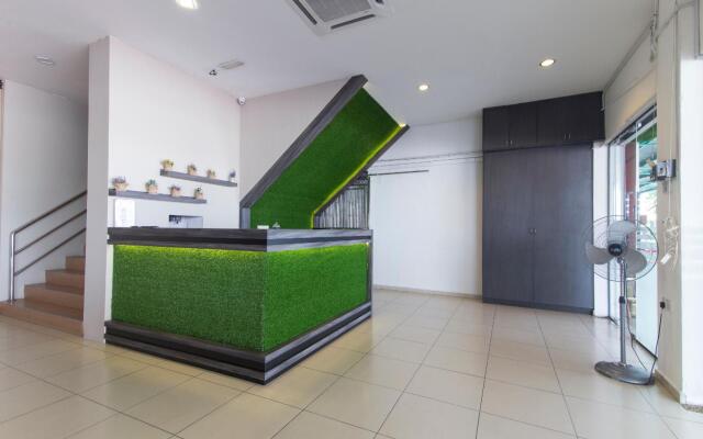 Top Garden Hotel