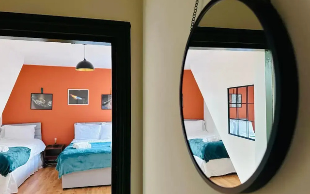 The Jewel Box Birmingham City Apartment