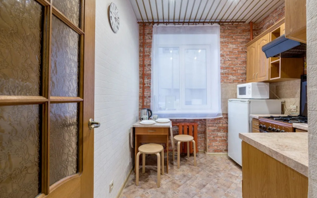 FlatHome24 on Yaroslavskiy 38