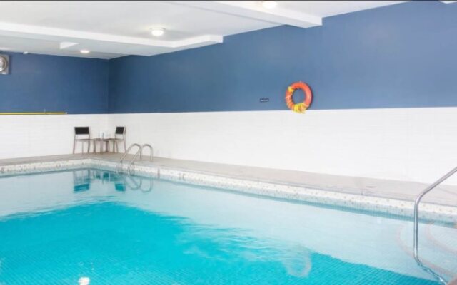 Sandman Hotel Vernon