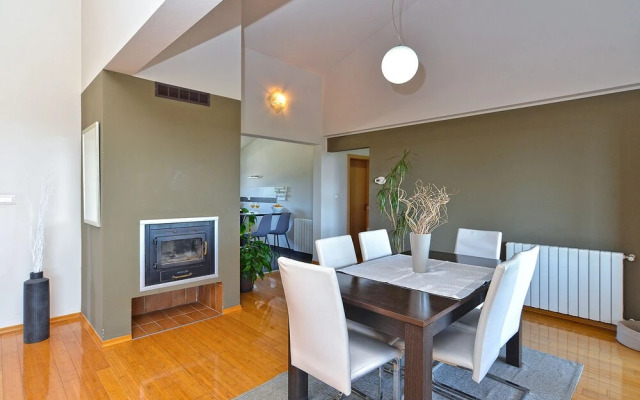 Apartment 1779