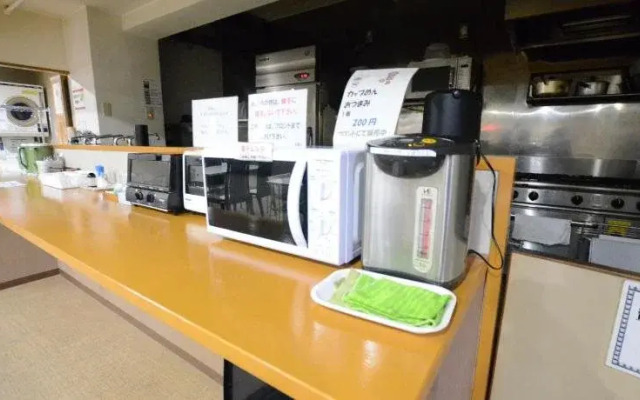 Kumamoto Capsule Hotel - Hostel, Caters to Men