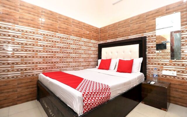 OYO 35497 Hotel Kapoor Residency