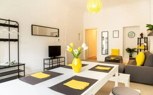 Modern 2 Bedroom Apartment in Berlin Schöneberg