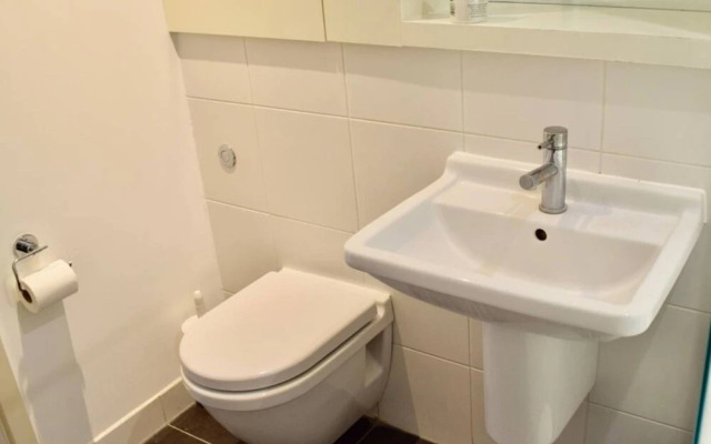 Modern 1 Bedroom Flat in Canary Wharf