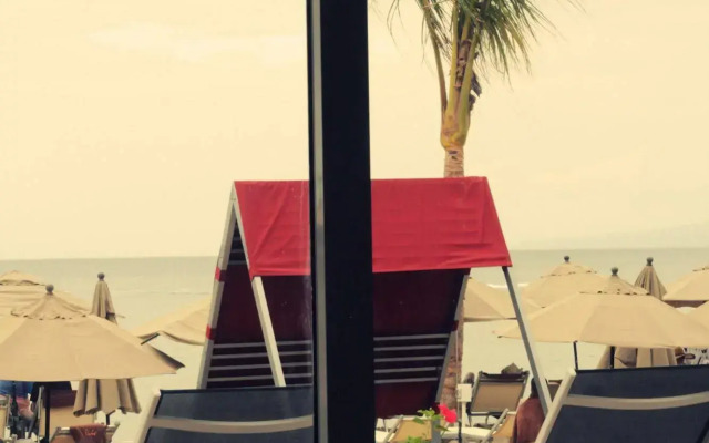Suites at Sapphire Ocean Club