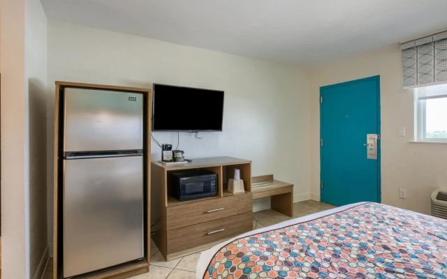 Beachside Resort Hotel