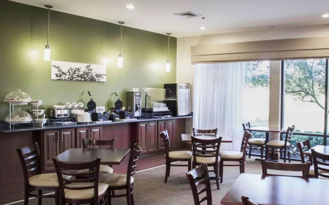 Sleep Inn & Suites Smithfield near I-95