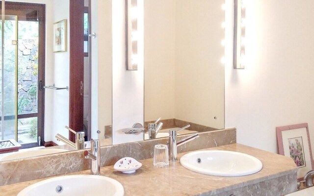 Villa With 4 Bedrooms in Tamarin, With Private Pool, Furnished Garden
