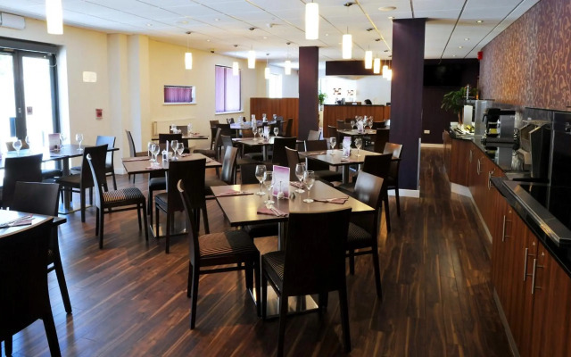 Lancaster Hotel