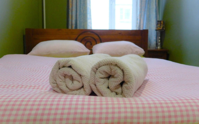 Godzillas Hostel