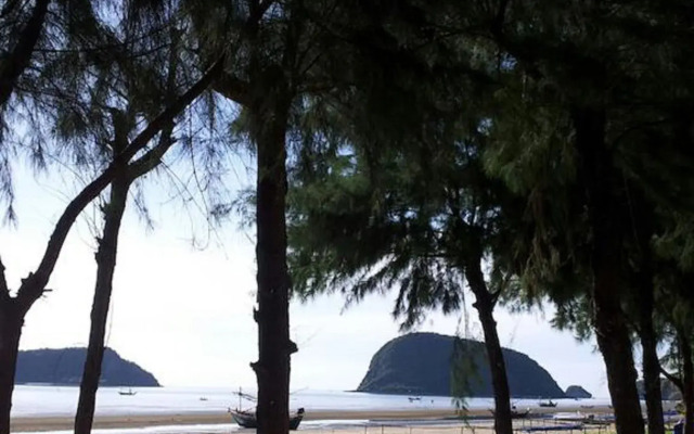 Samroiyod Beach Resort