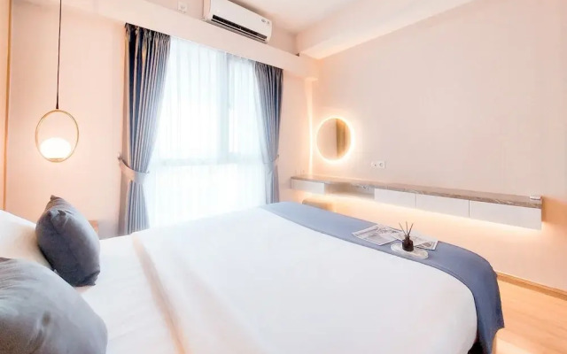 Elegant And Spacious 3Br At Sky House Bsd Apartment